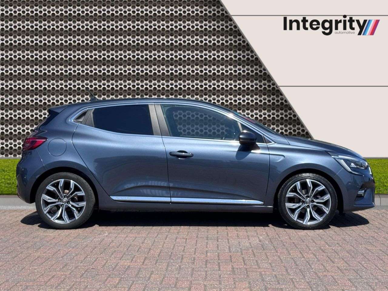 A 2020 RENAULT CLIO 1.0 TCe S Edition Hatchback 5dr Petrol Manual Euro 6 (s/s) (100 ps) 6 Renau A 2020 RENAULT CLIO 1.0 TCe S Edition Hatchback 5dr Petrol Manual Euro 6 (s/s) (100 ps) 6 Renau