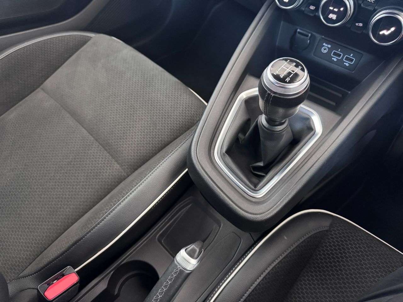 2020 RENAULT CLIO 2020 RENAULT CLIO