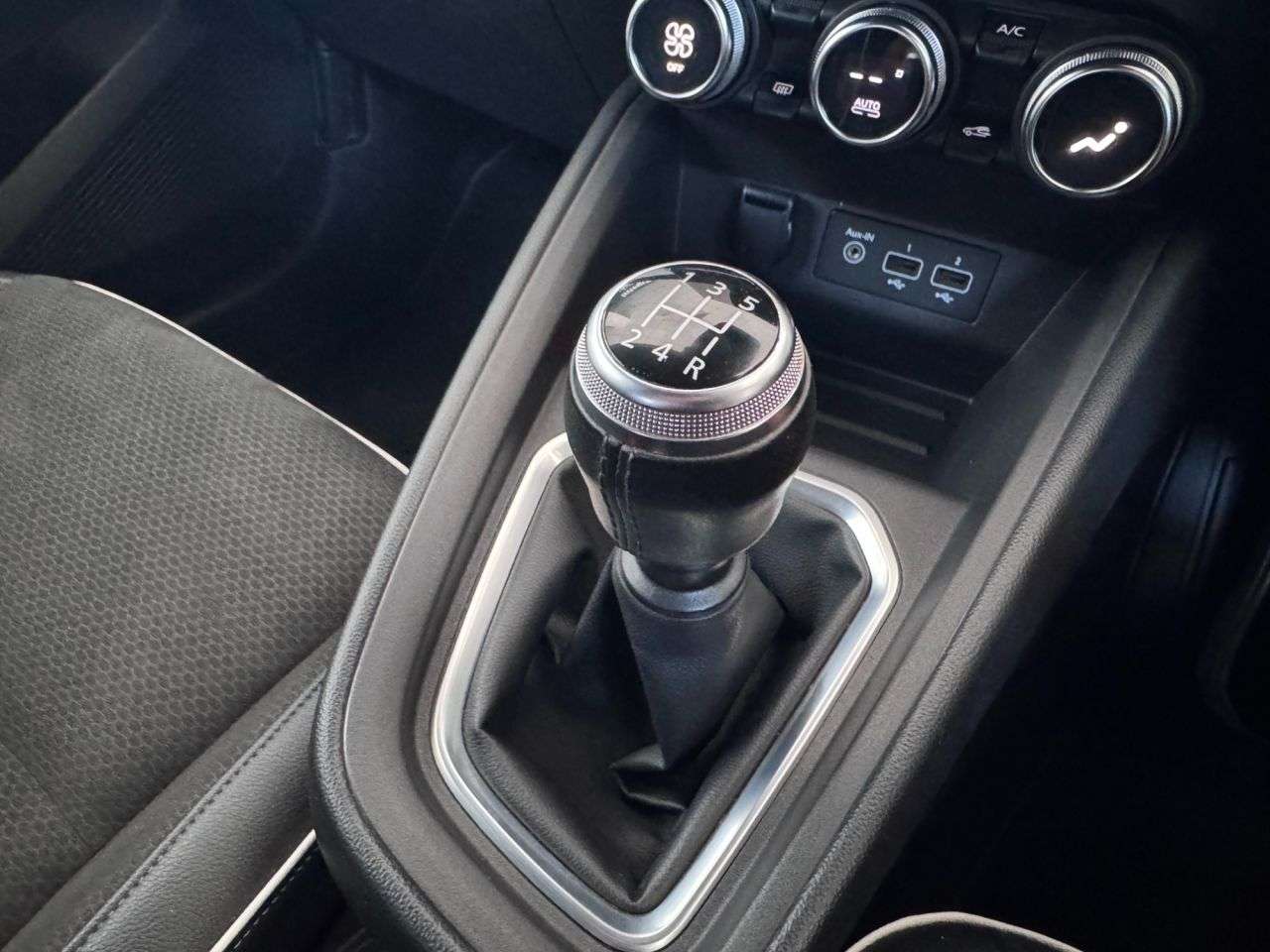 2020 RENAULT CLIO 2020 RENAULT CLIO