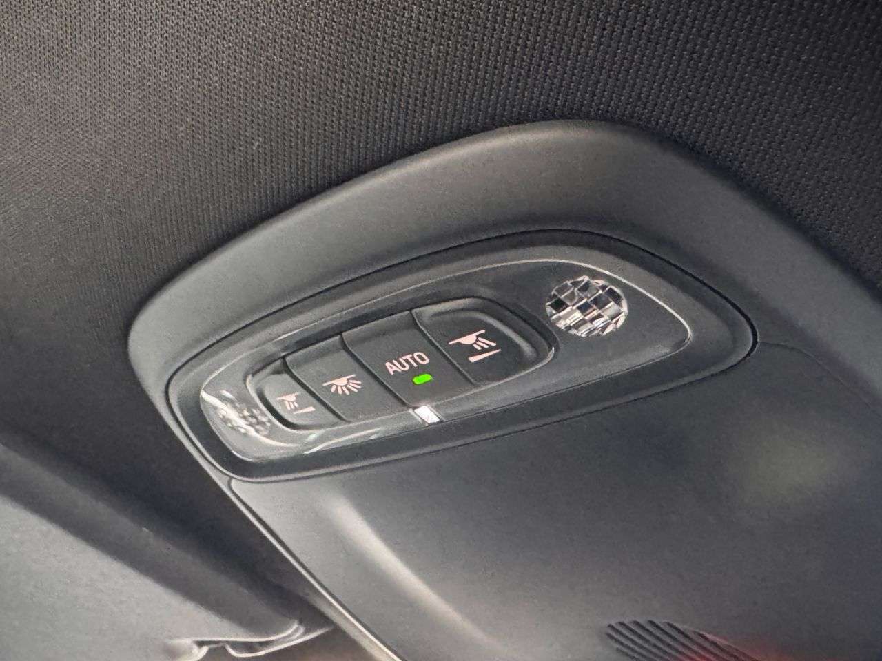 2019 VOLVO V40 2019 VOLVO V40