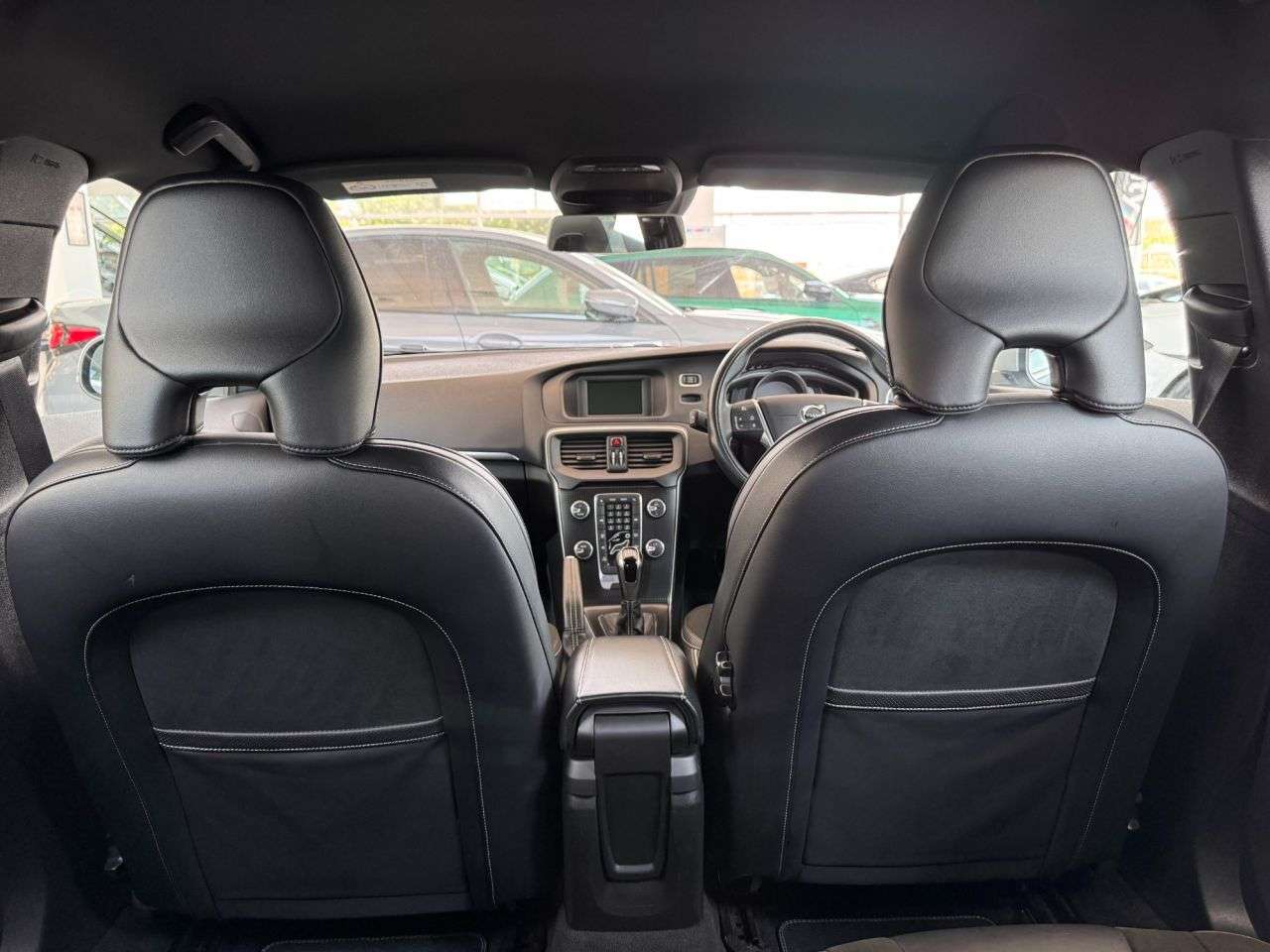 2019 VOLVO V40 2019 VOLVO V40