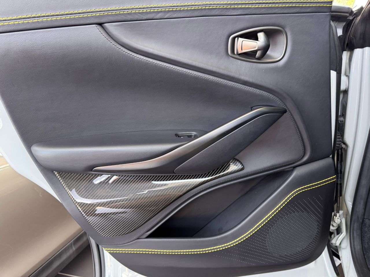 2022 ASTON MARTIN DBX 2022 ASTON MARTIN DBX