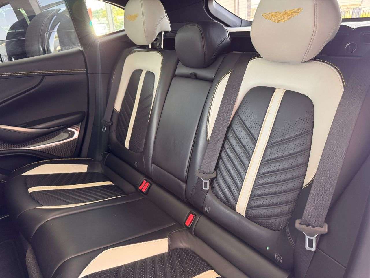 2022 ASTON MARTIN DBX 2022 ASTON MARTIN DBX