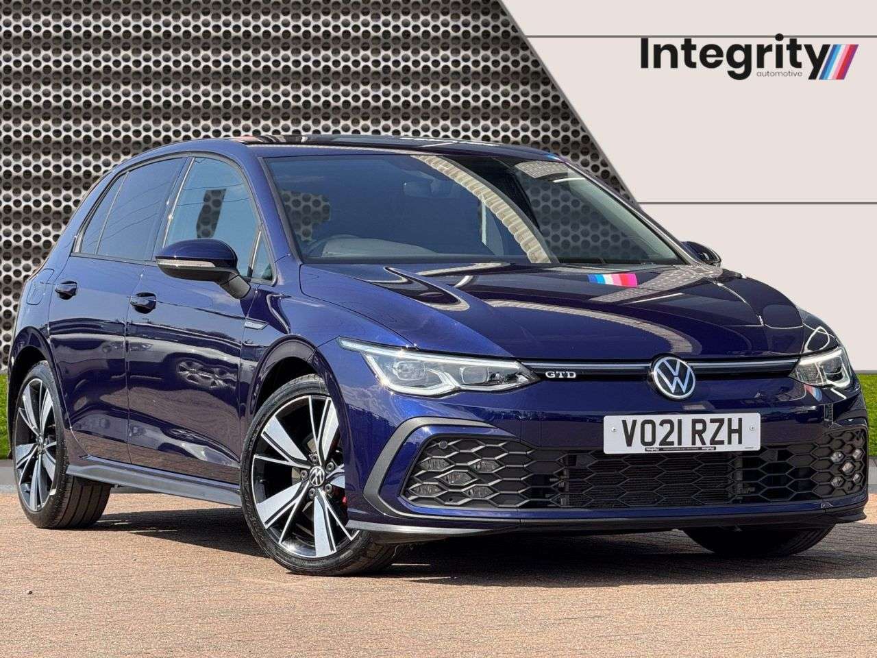 A 2021 VOLKSWAGEN GOLF 2.0 TDI GTD Hatchback 5dr Diesel DSG Euro 6 (s/s) (200 ps) Heated Steering A 2021 VOLKSWAGEN GOLF 2.0 TDI GTD Hatchback 5dr Diesel DSG Euro 6 (s/s) (200 ps) Heated Steering