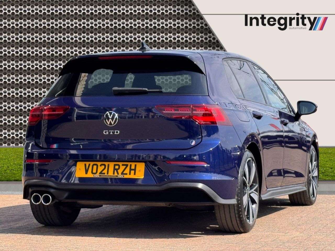 A 2021 VOLKSWAGEN GOLF 2.0 TDI GTD Hatchback 5dr Diesel DSG Euro 6 (s/s) (200 ps) Heated Steering A 2021 VOLKSWAGEN GOLF 2.0 TDI GTD Hatchback 5dr Diesel DSG Euro 6 (s/s) (200 ps) Heated Steering