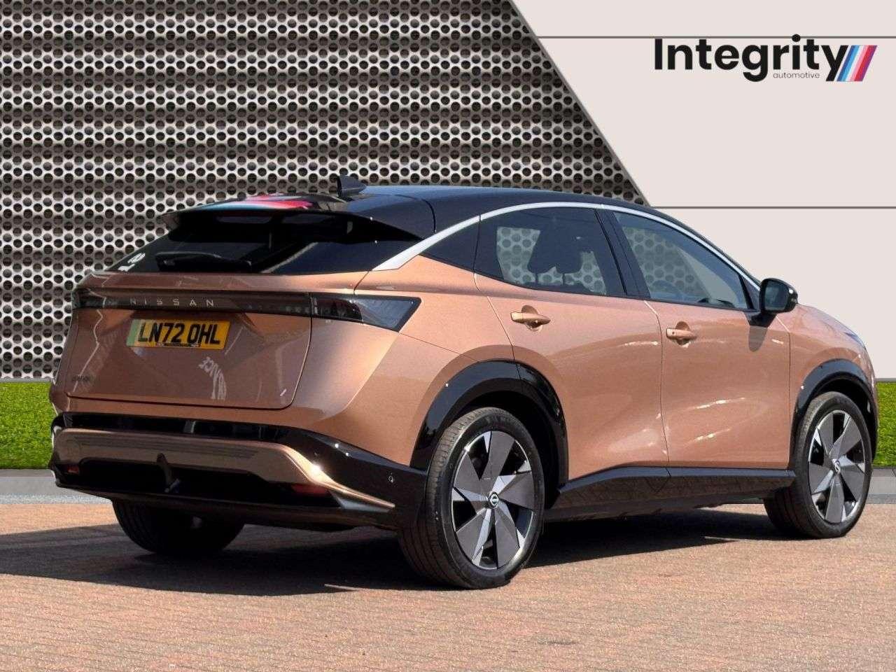 A 2022 NISSAN ARIYA 87kWh Evolve SUV 5dr Electric Auto 22kW Charger (242 ps) 20" Alloys | Akats A 2022 NISSAN ARIYA 87kWh Evolve SUV 5dr Electric Auto 22kW Charger (242 ps) 20" Alloys | Akats