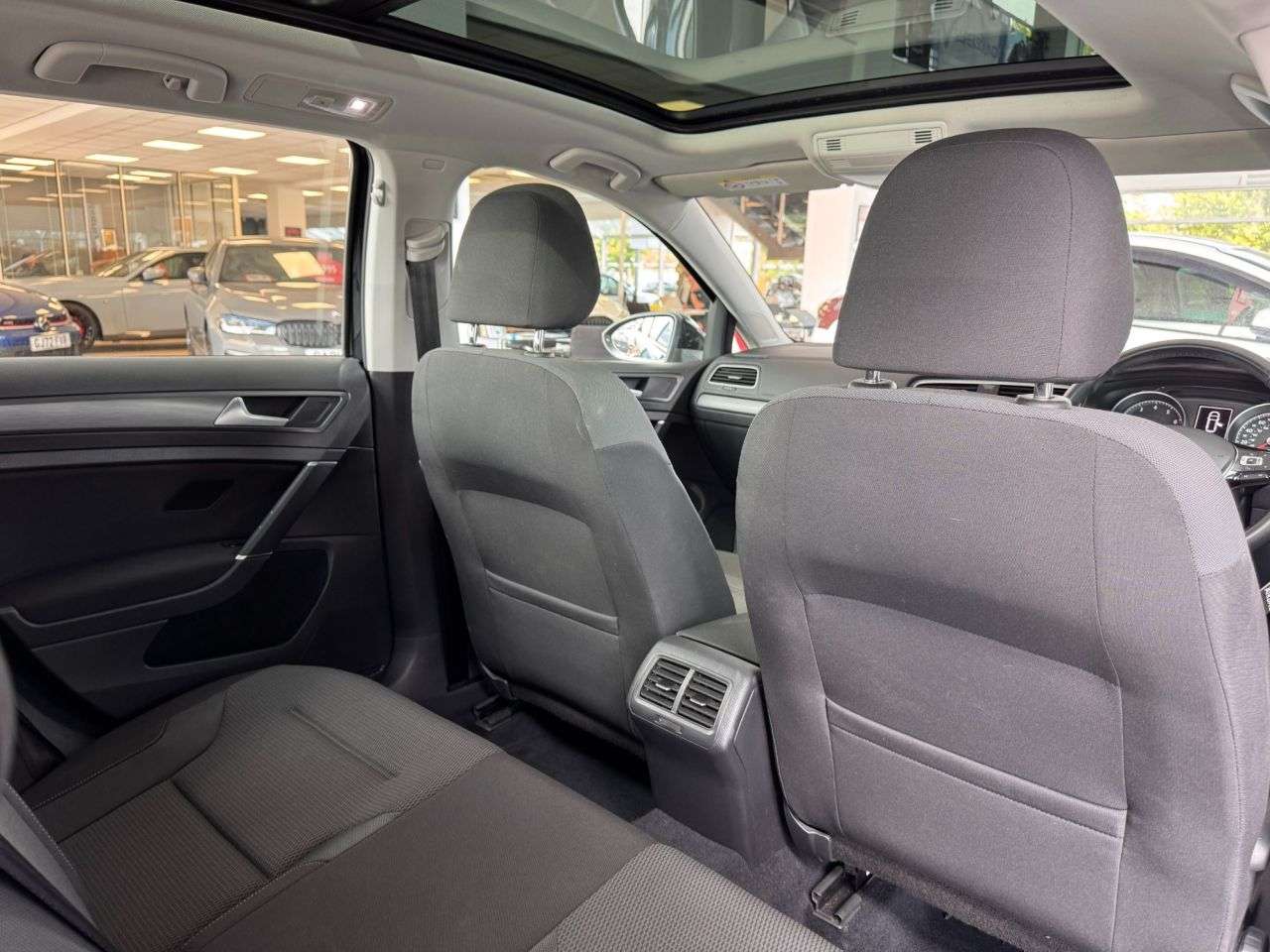 2018 VOLKSWAGEN GOLF 2018 VOLKSWAGEN GOLF