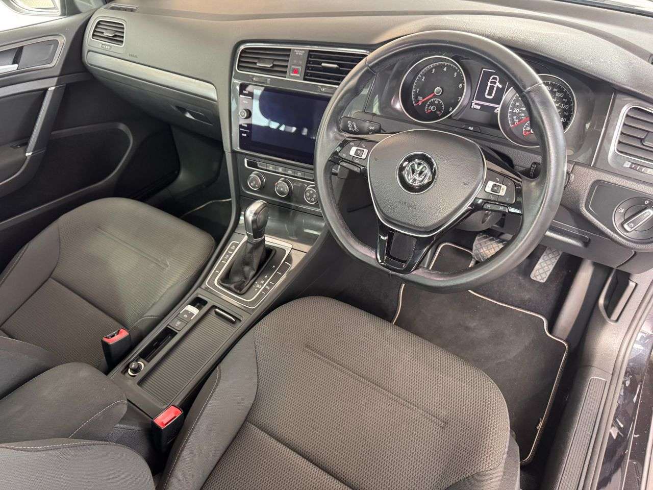 2018 VOLKSWAGEN GOLF 2018 VOLKSWAGEN GOLF