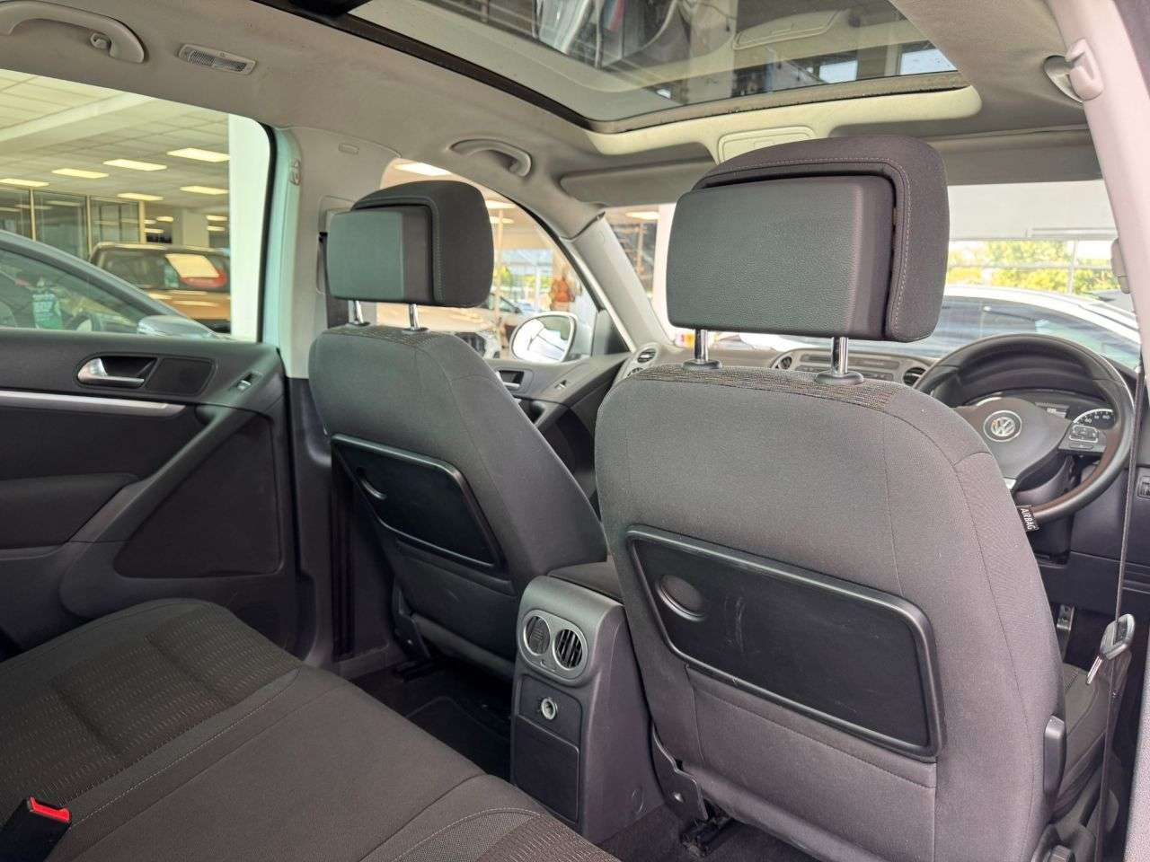 2012 VOLKSWAGEN TIGUAN 2012 VOLKSWAGEN TIGUAN