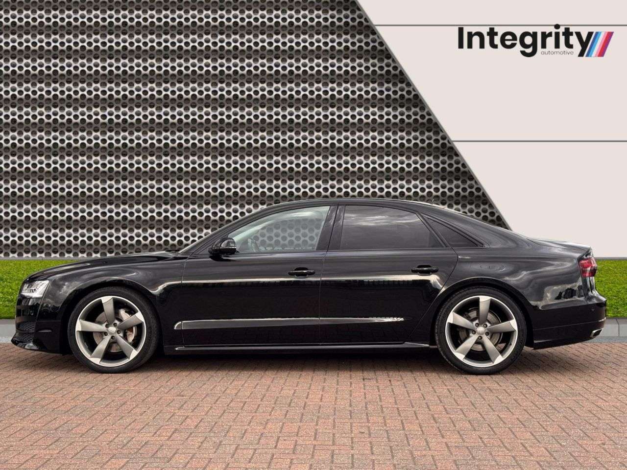 2017 AUDI A8 2017 AUDI A8
