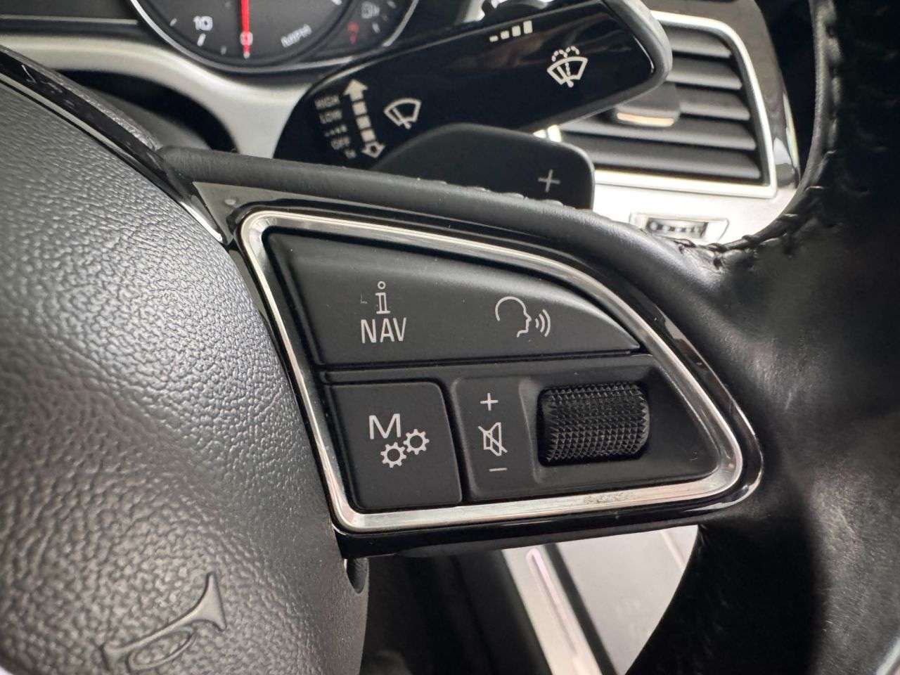 2017 AUDI A8 2017 AUDI A8