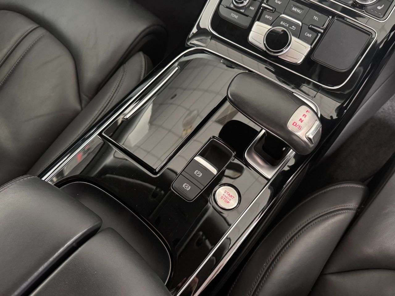 2017 AUDI A8 2017 AUDI A8
