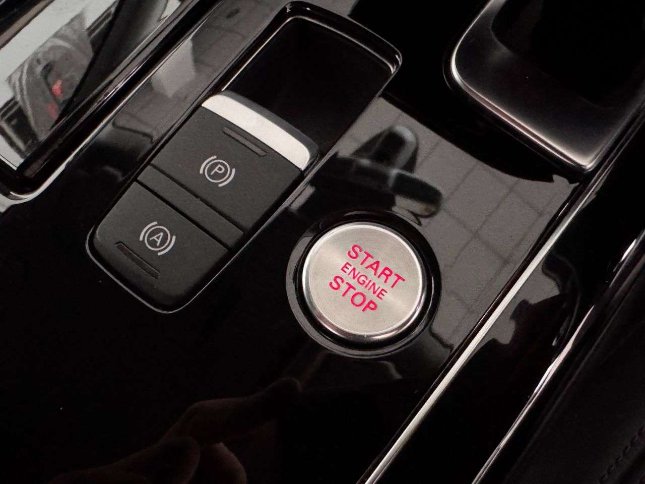 2017 AUDI A8 2017 AUDI A8