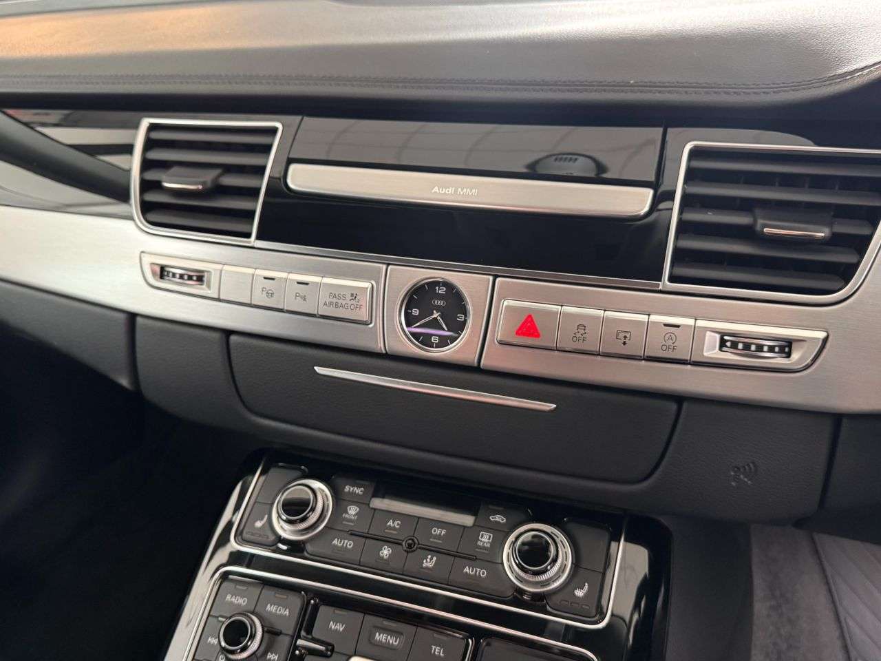 2017 AUDI A8 2017 AUDI A8