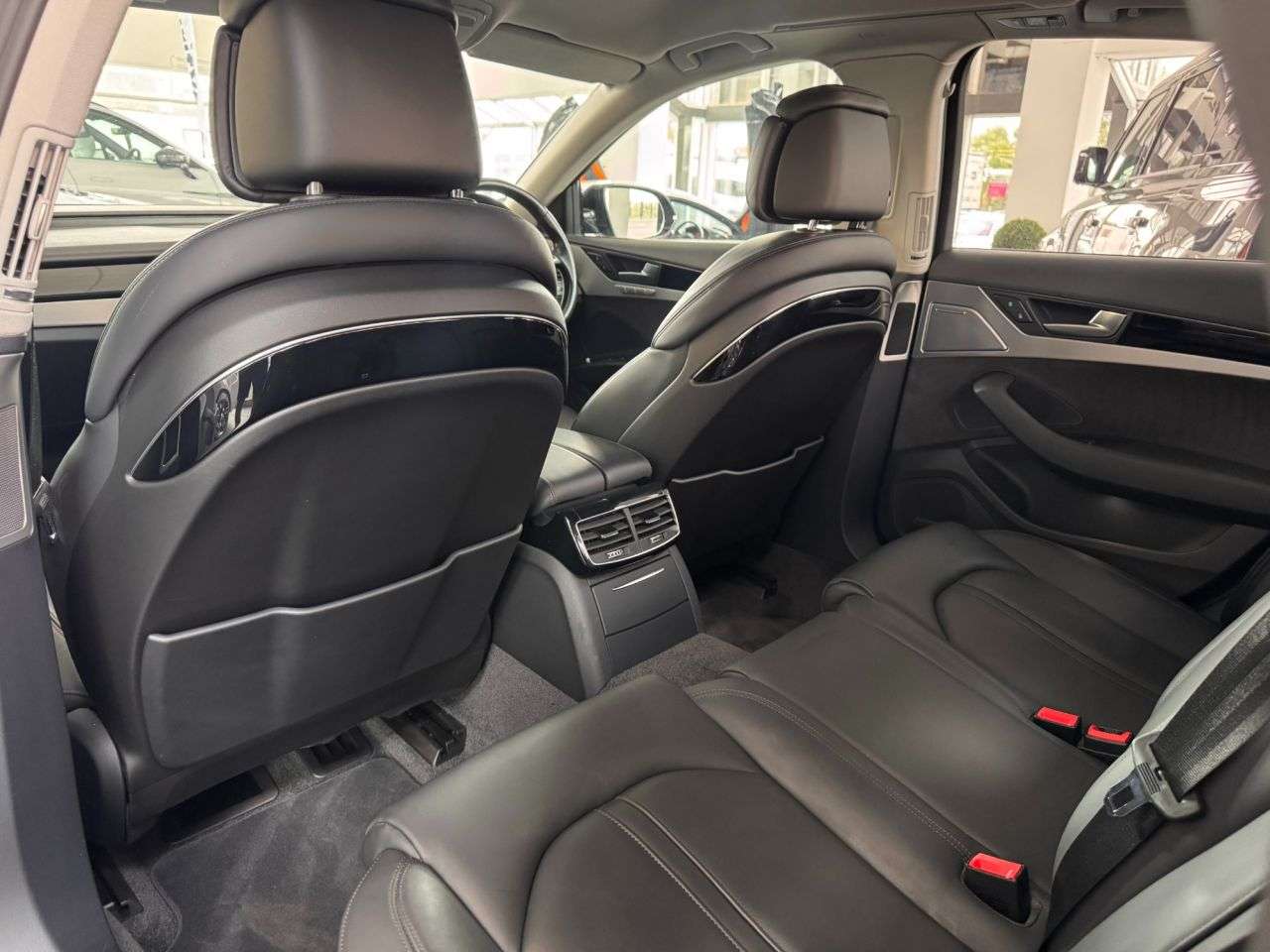 2017 AUDI A8 2017 AUDI A8