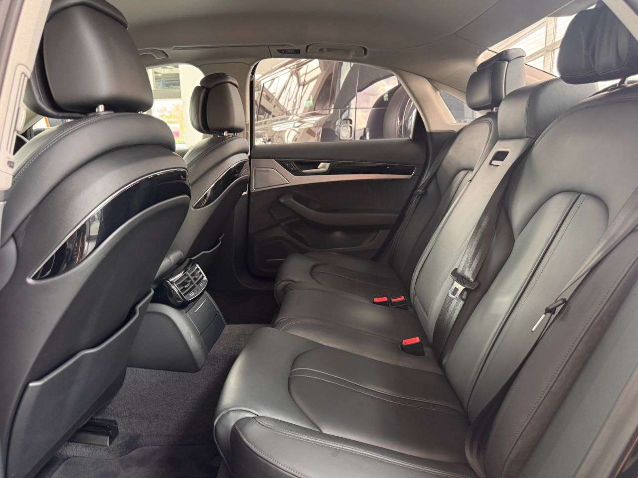 2017 AUDI A8 2017 AUDI A8