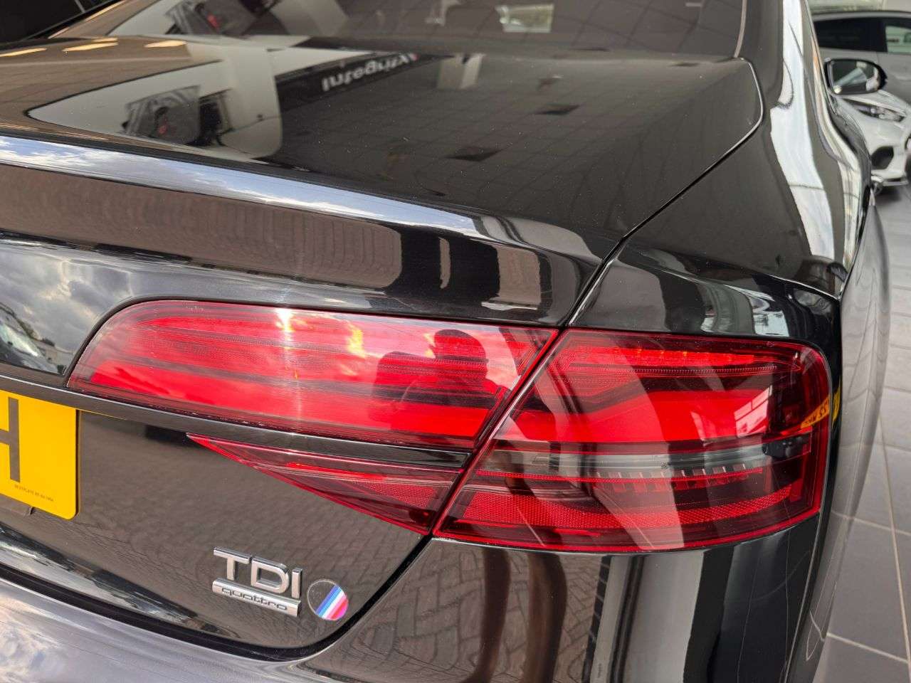 2017 AUDI A8 2017 AUDI A8