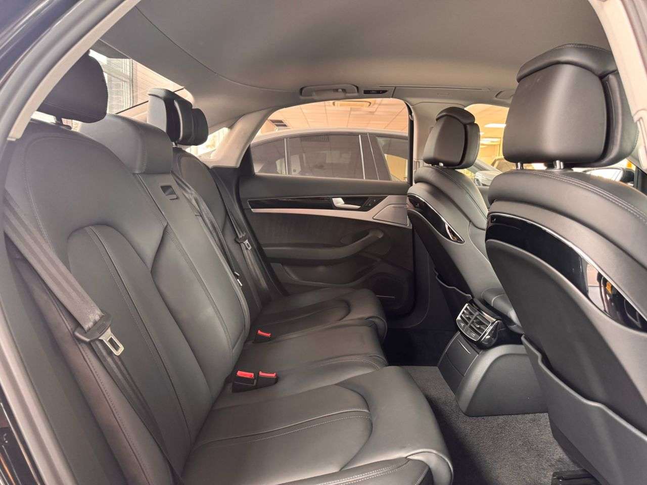 2017 AUDI A8 2017 AUDI A8