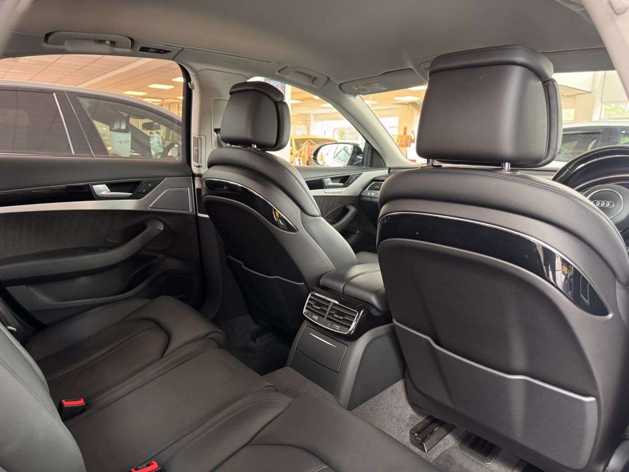 2017 AUDI A8 2017 AUDI A8
