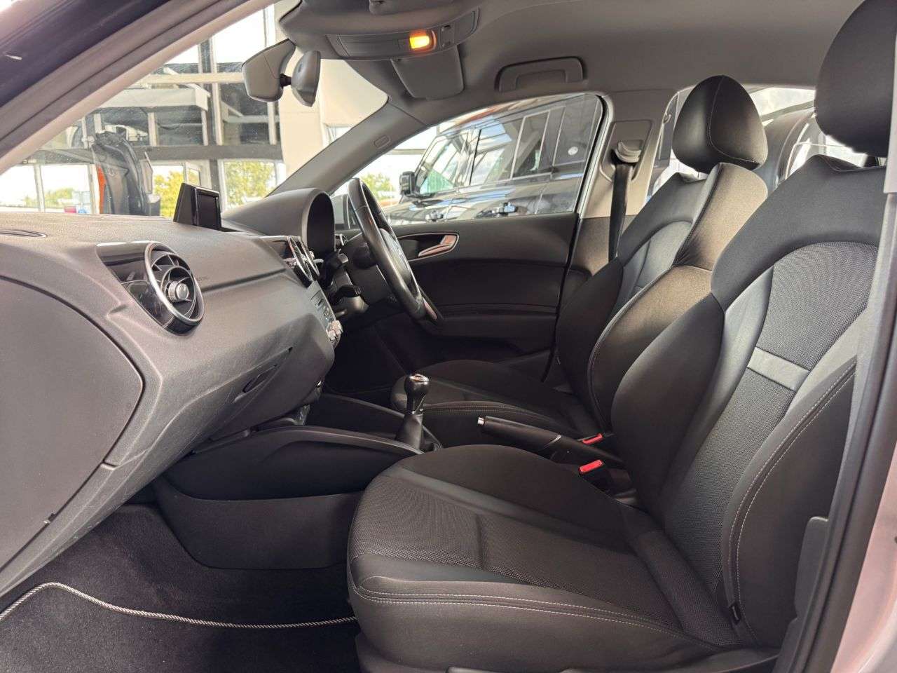 2017 AUDI A1 2017 AUDI A1