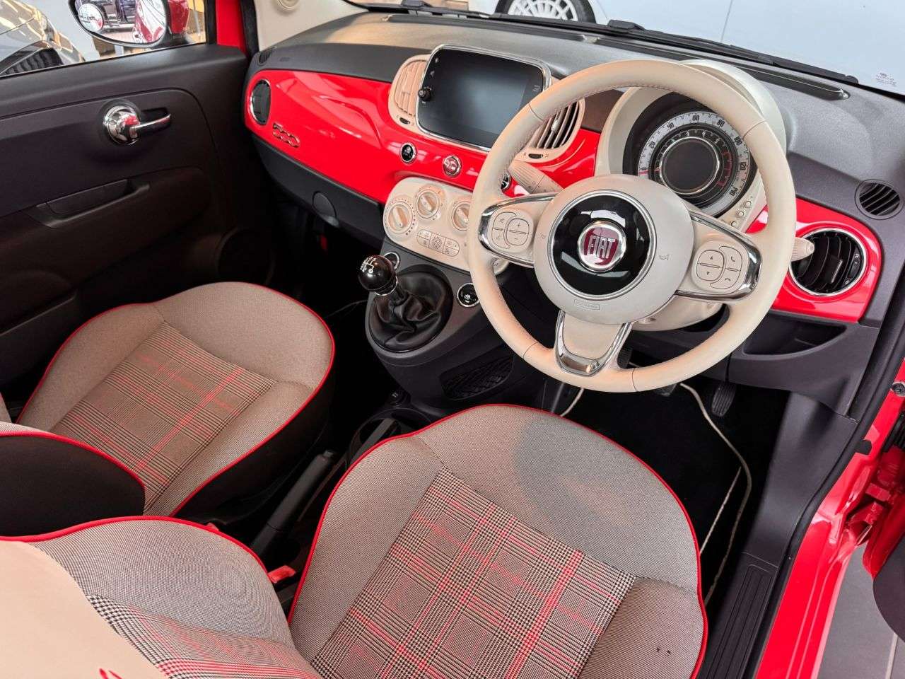 2017 FIAT 500 2017 FIAT 500