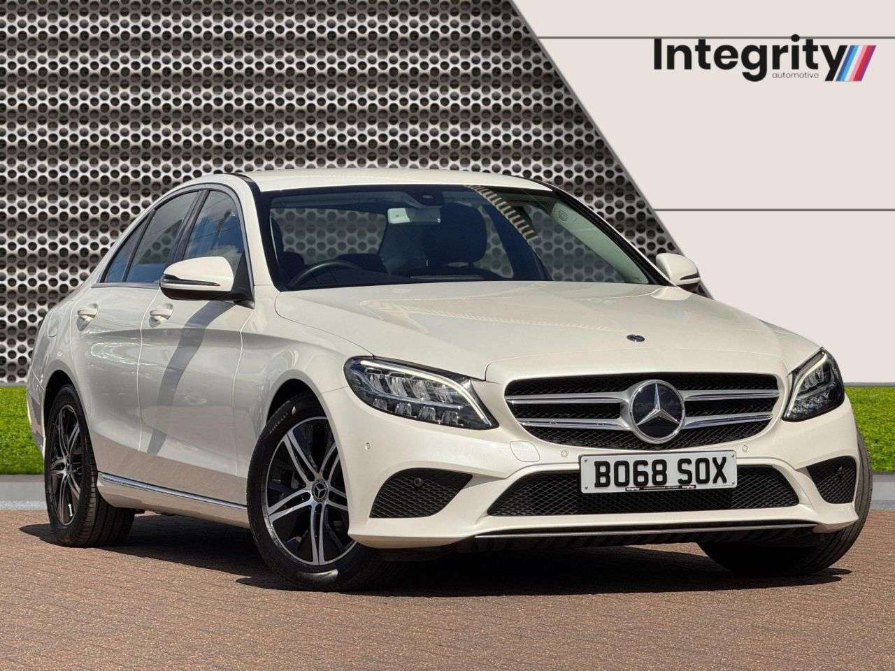 A 2018 MERCEDES-BENZ C CLASS 2.0 C220d Sport Saloon 4dr Diesel G-Tronic+ Euro 6 (s/s) (194 ps) Low Milea A 2018 MERCEDES-BENZ C CLASS 2.0 C220d Sport Saloon 4dr Diesel G-Tronic+ Euro 6 (s/s) (194 ps) Low Milea