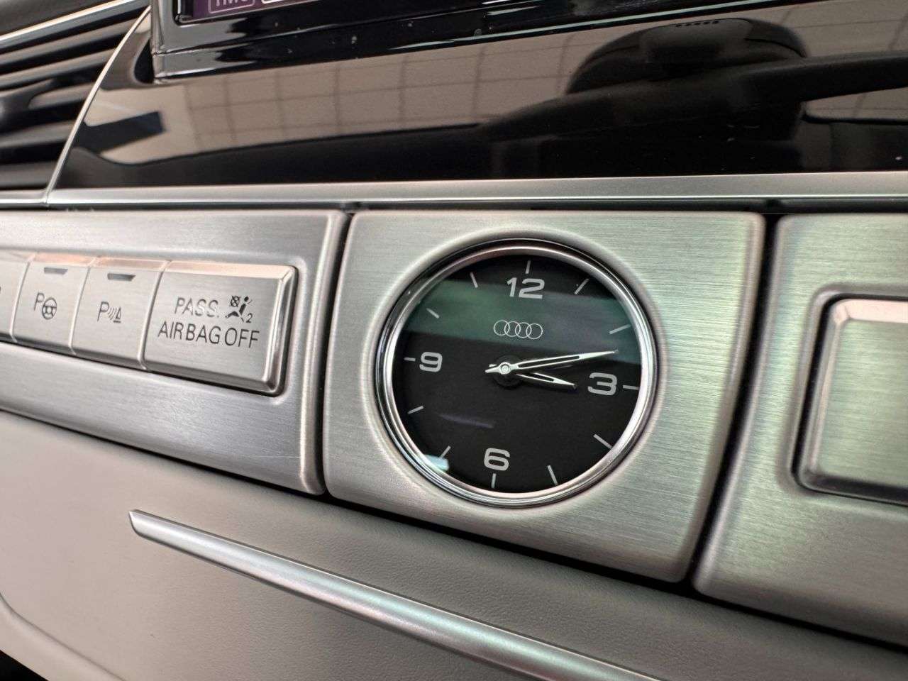 2017 AUDI A8 2017 AUDI A8