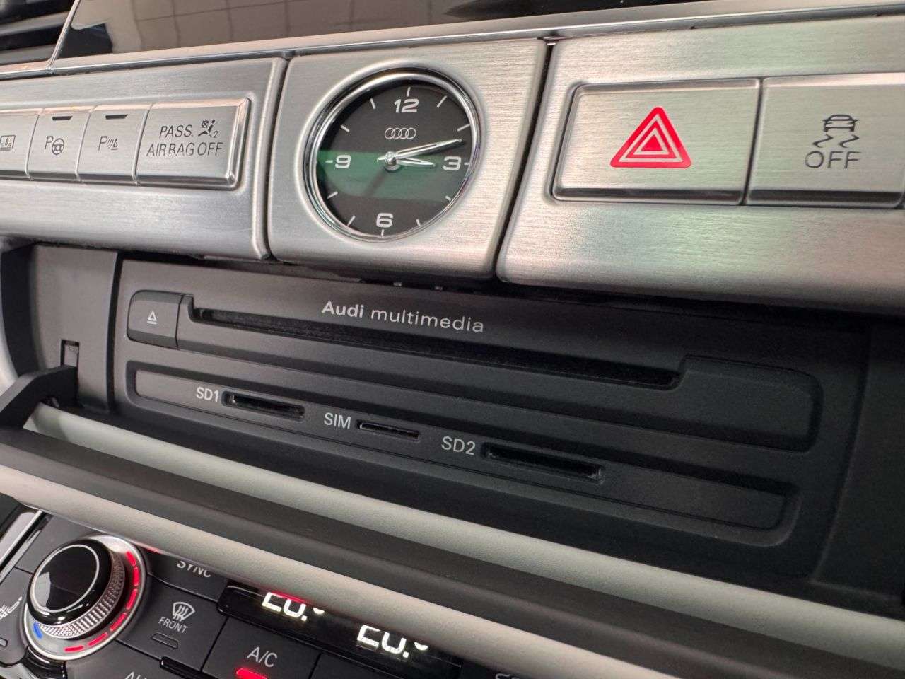 2017 AUDI A8 2017 AUDI A8