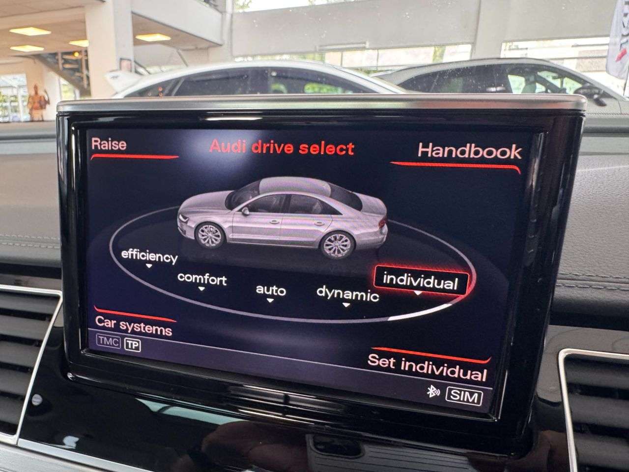 2017 AUDI A8 2017 AUDI A8