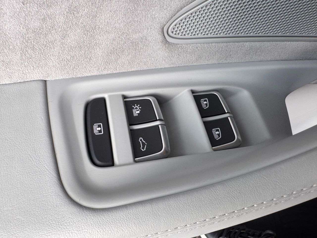 2017 AUDI A8 2017 AUDI A8