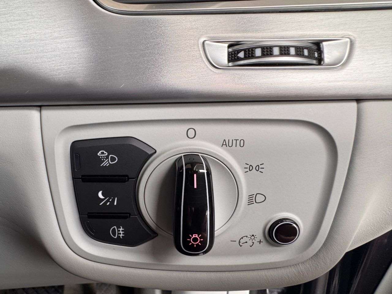 2017 AUDI A8 2017 AUDI A8