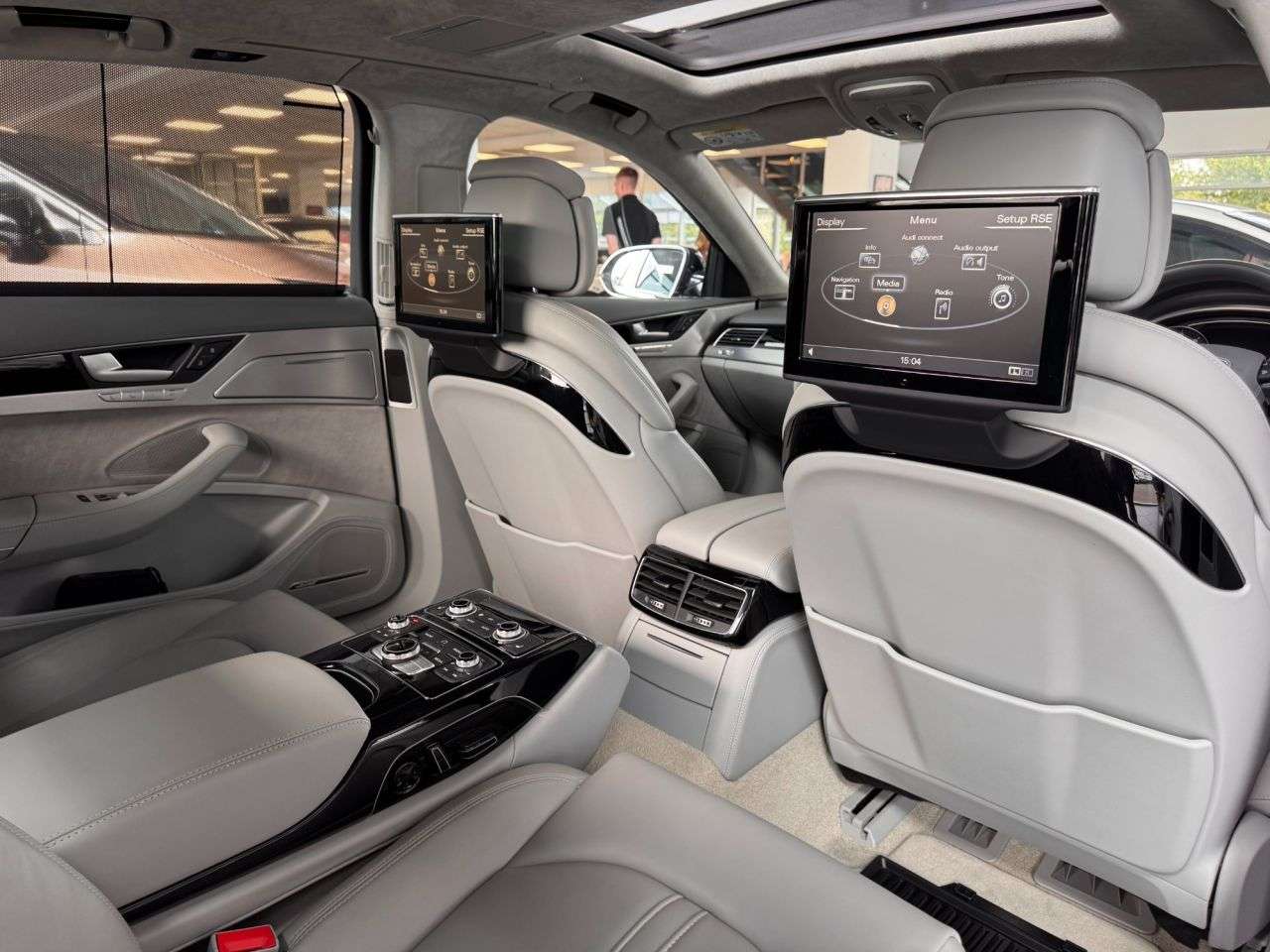 2017 AUDI A8 2017 AUDI A8