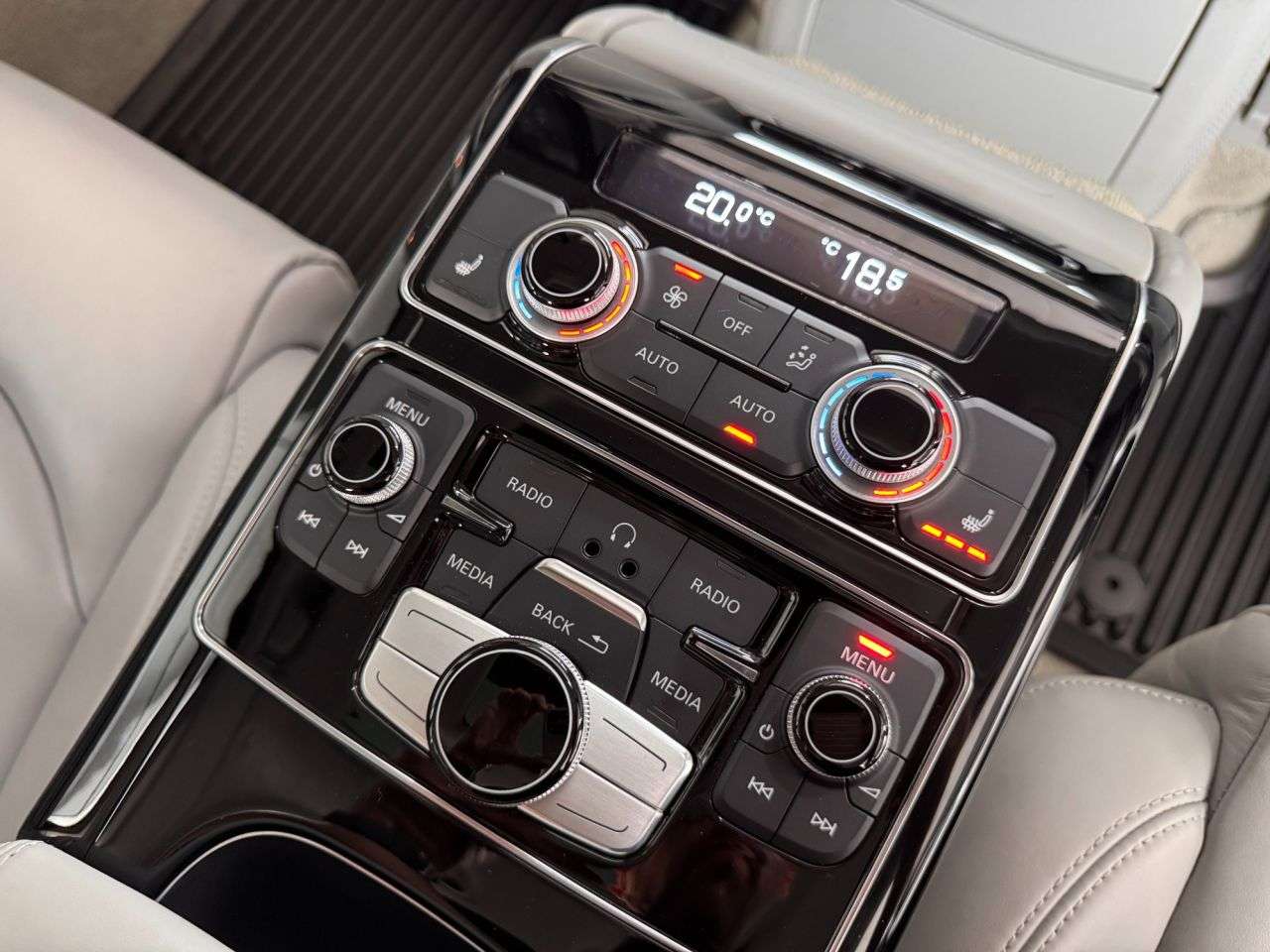 2017 AUDI A8 2017 AUDI A8