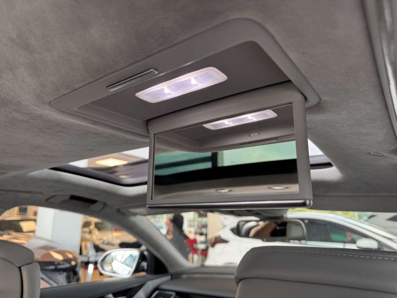 2017 AUDI A8 2017 AUDI A8