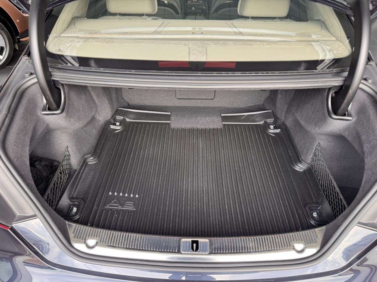 2017 AUDI A8 2017 AUDI A8