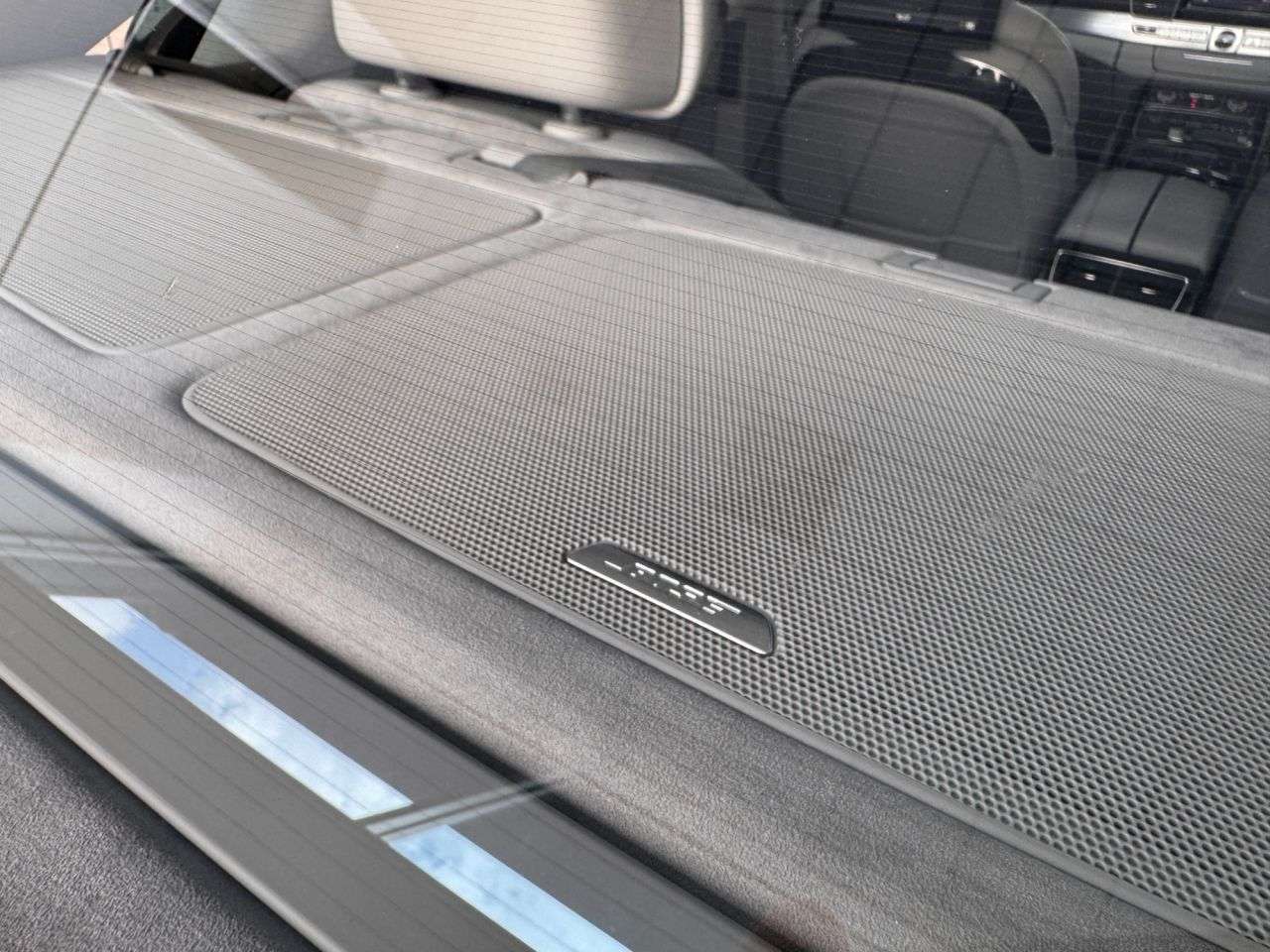 2017 AUDI A8 2017 AUDI A8