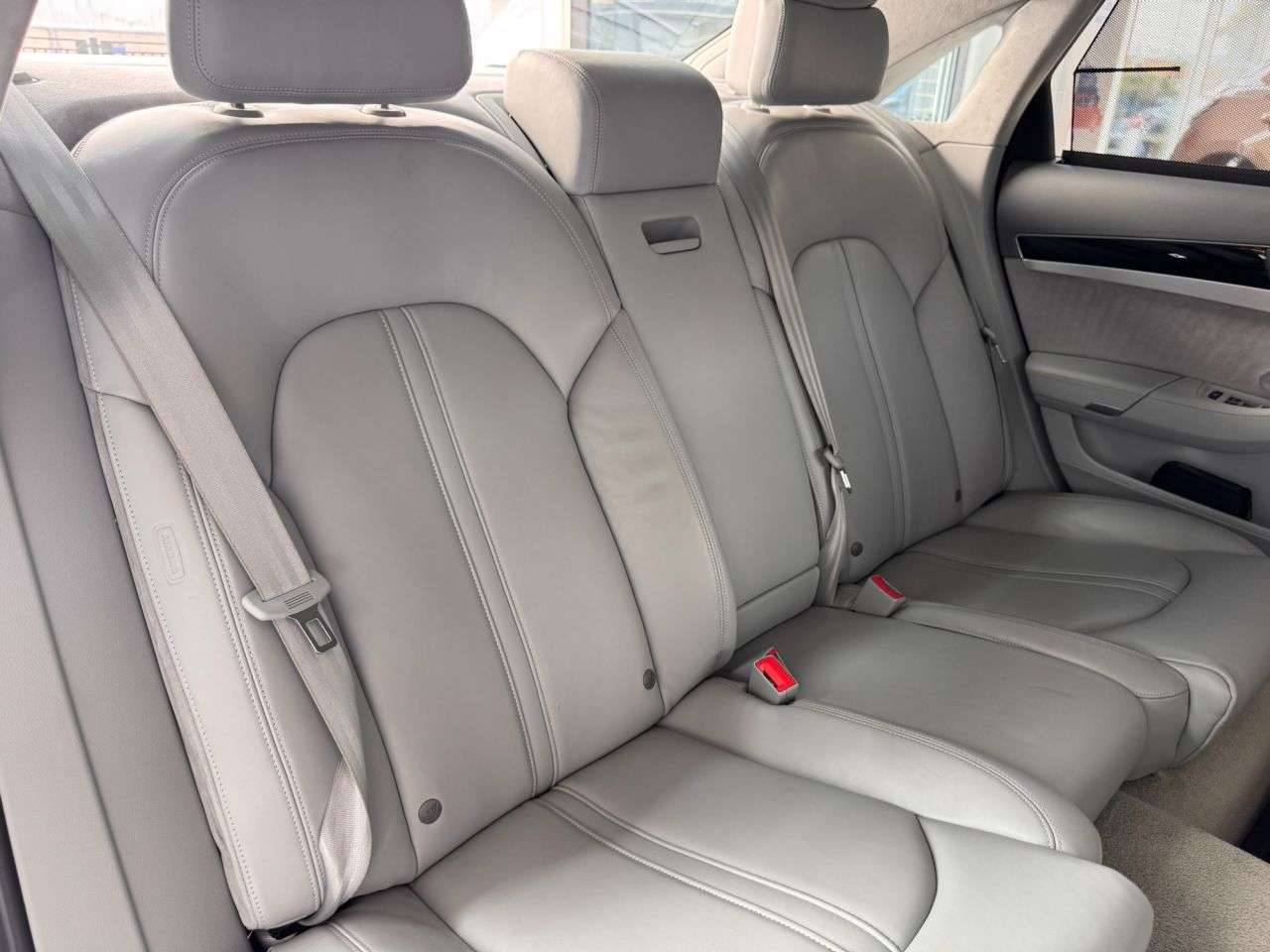 2017 AUDI A8 2017 AUDI A8