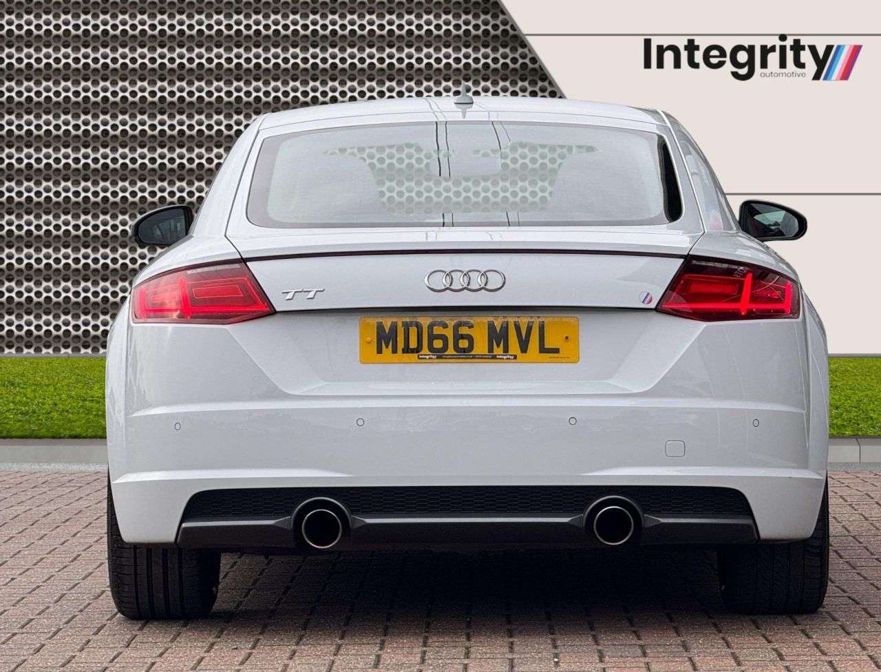 A 2017 AUDI TT 1.8 TFSI S line Coupe 3dr Petrol Manual Euro 6 (s/s) (180 ps) A 2017 AUDI TT 1.8 TFSI S line Coupe 3dr Petrol Manual Euro 6 (s/s) (180 ps)