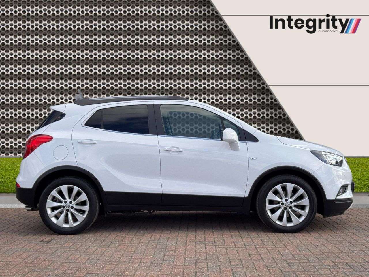 A 2018 VAUXHALL MOKKA X 1.4i Turbo ecoTEC Elite Nav SUV 5dr Petrol Manual Euro 6 (s/s) (140 ps) Jus A 2018 VAUXHALL MOKKA X 1.4i Turbo ecoTEC Elite Nav SUV 5dr Petrol Manual Euro 6 (s/s) (140 ps) Jus