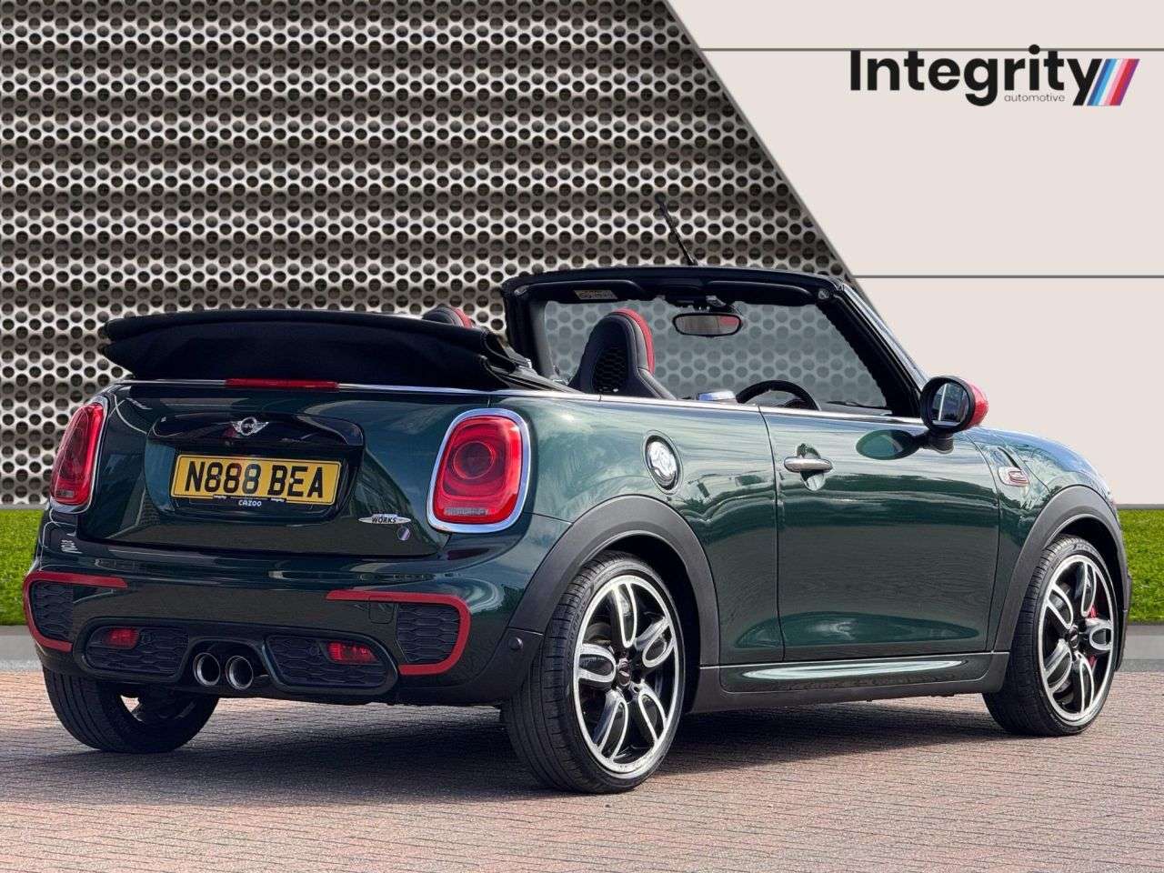 A 2017 MINI MINI JOHN COOPER WORKS A 2017 MINI MINI JOHN COOPER WORKS