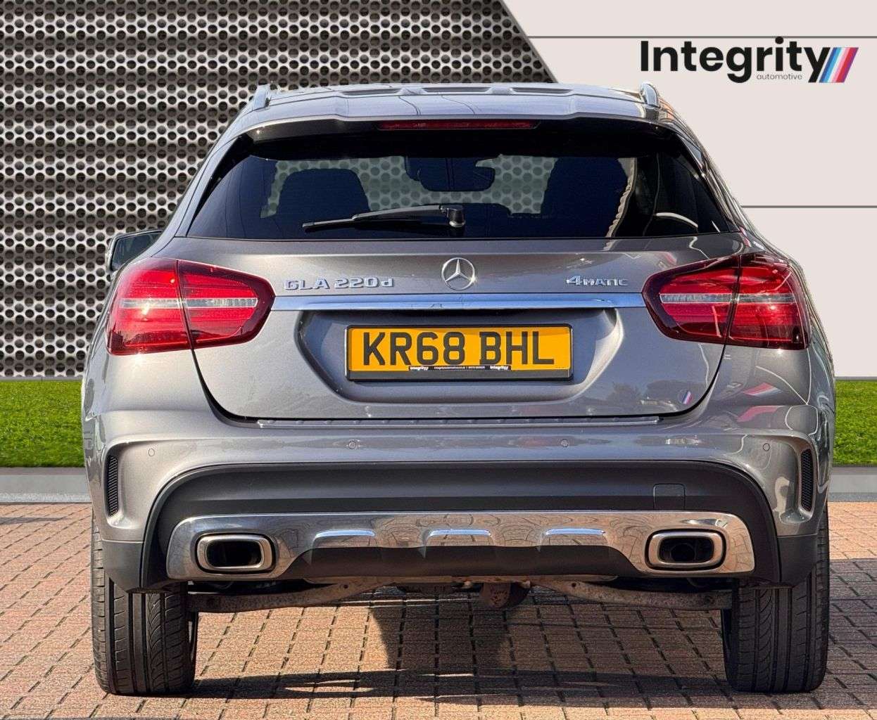 A 2018 MERCEDES-BENZ GLA 2.1 GLA220d AMG Line (Premium Plus) SUV 5dr Diesel 7G-DCT 4MATIC Euro 6 (s/ A 2018 MERCEDES-BENZ GLA 2.1 GLA220d AMG Line (Premium Plus) SUV 5dr Diesel 7G-DCT 4MATIC Euro 6 (s/