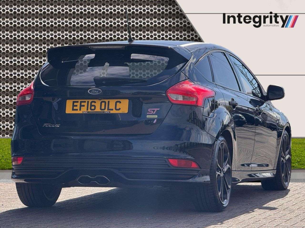 A 2016 FORD FOCUS 2.0T EcoBoost ST-3 Hatchback 5dr Petrol Manual Euro 6 (s/s) (250 ps) 11 Ser A 2016 FORD FOCUS 2.0T EcoBoost ST-3 Hatchback 5dr Petrol Manual Euro 6 (s/s) (250 ps) 11 Ser