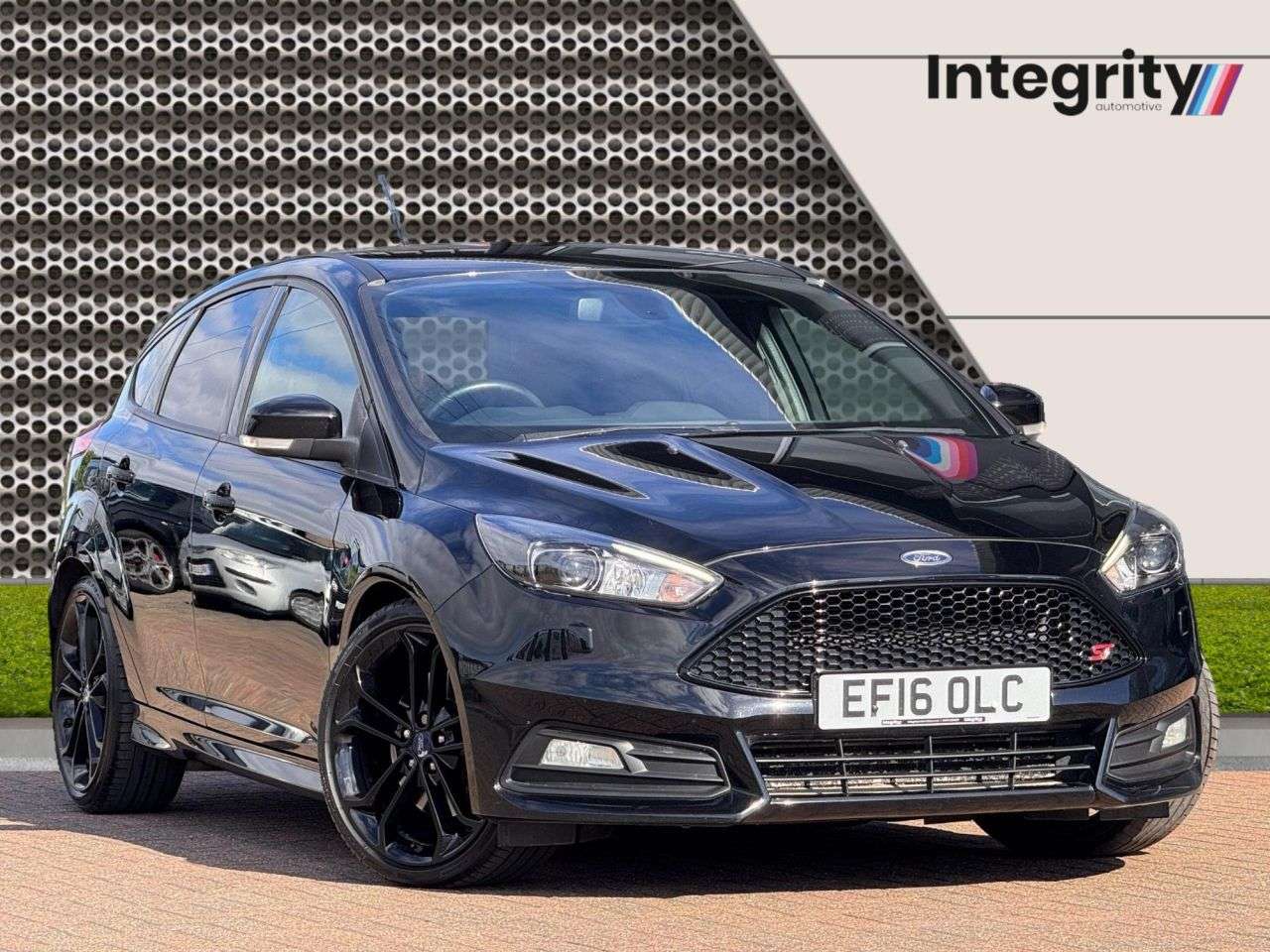 A 2016 FORD FOCUS 2.0T EcoBoost ST-3 Hatchback 5dr Petrol Manual Euro 6 (s/s) (250 ps) 11 Ser A 2016 FORD FOCUS 2.0T EcoBoost ST-3 Hatchback 5dr Petrol Manual Euro 6 (s/s) (250 ps) 11 Ser