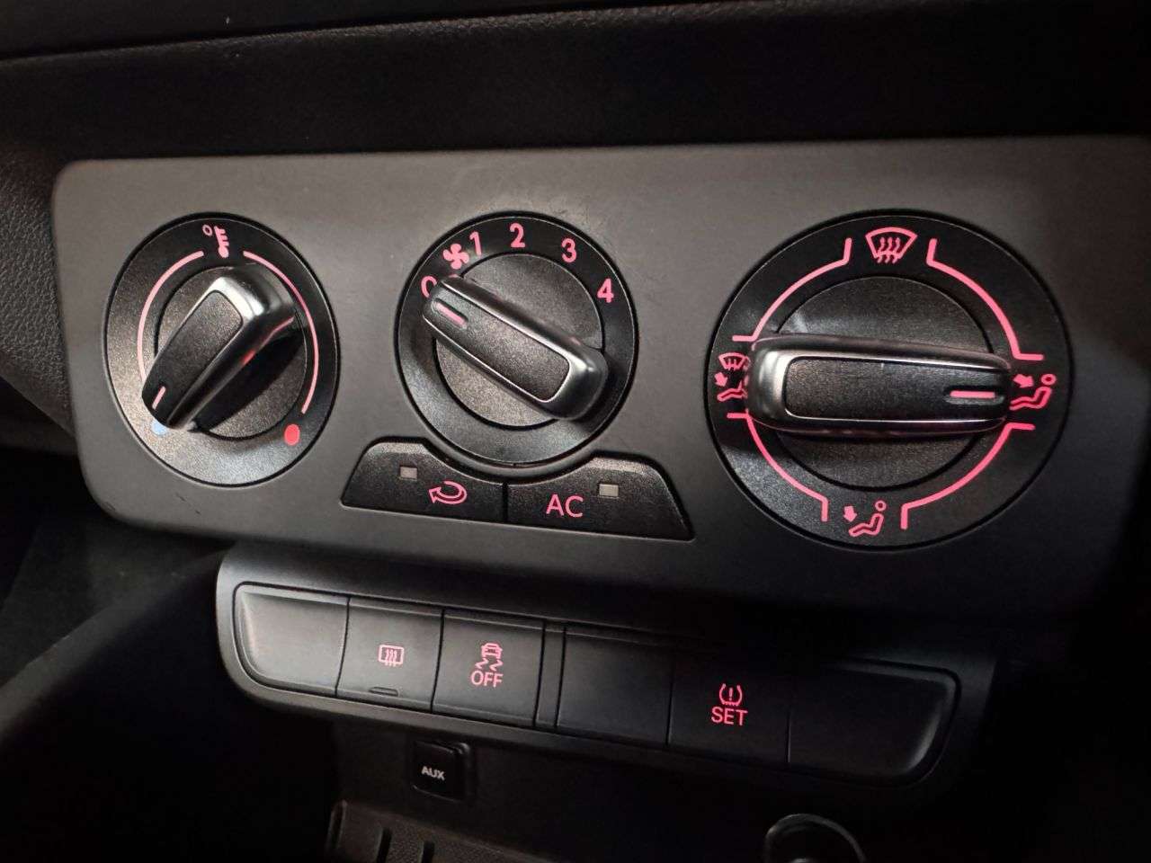 2014 AUDI A1 2014 AUDI A1