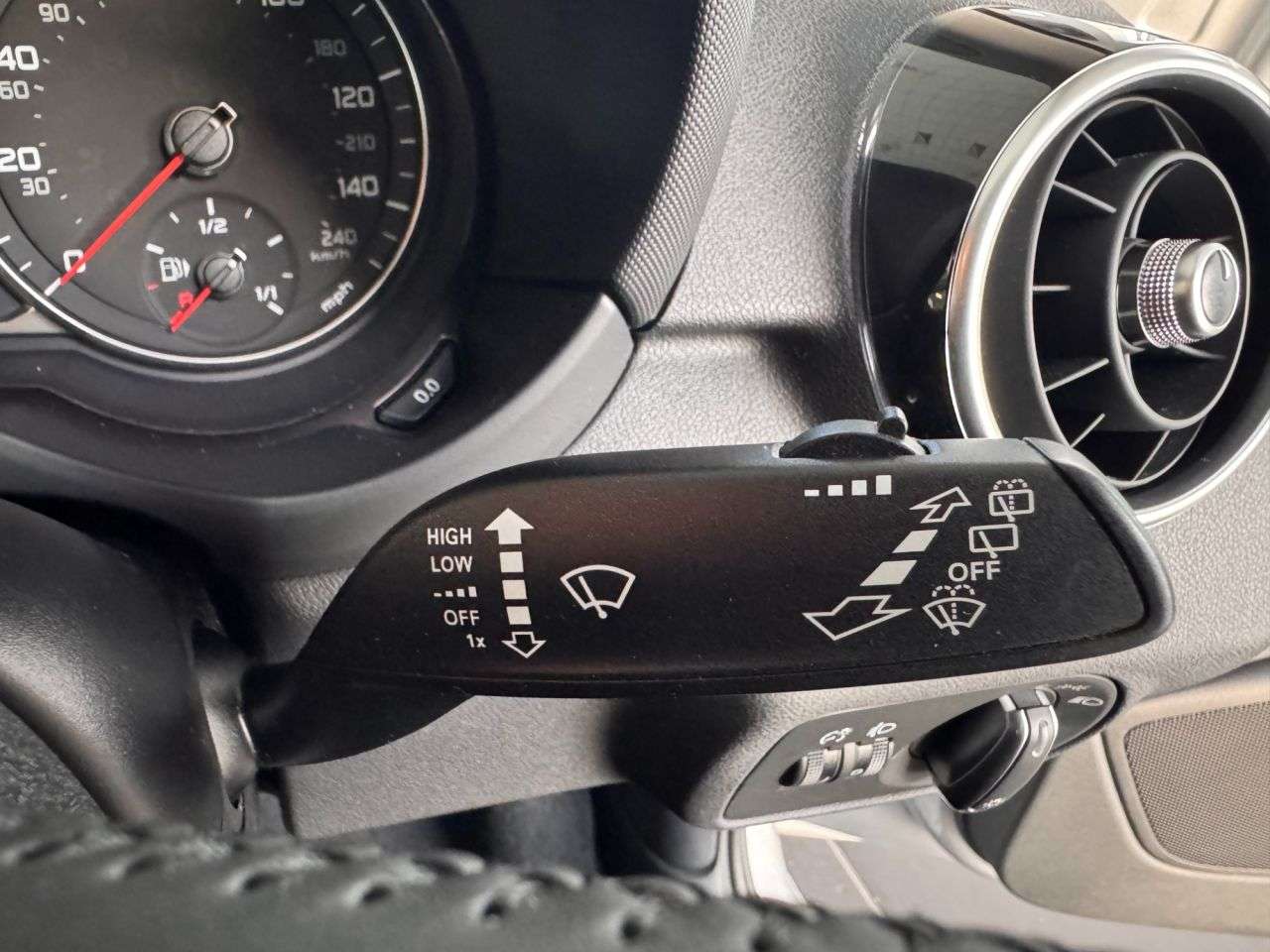 2014 AUDI A1 2014 AUDI A1