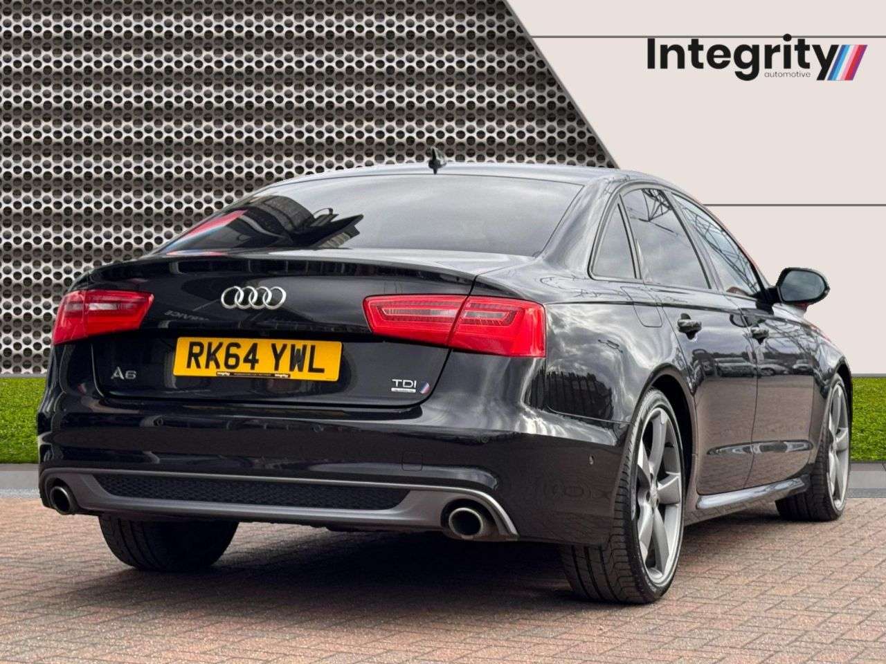 A 2014 AUDI A6 SALOON 3.0 TDI V6 Black Edition Saloon 4dr Diesel S Tronic quattro Euro 5 (s/s) (2 A 2014 AUDI A6 SALOON 3.0 TDI V6 Black Edition Saloon 4dr Diesel S Tronic quattro Euro 5 (s/s) (2