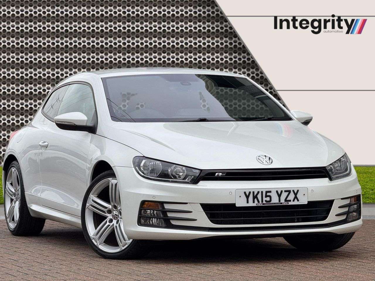 A 2015 VOLKSWAGEN SCIROCCO 2.0 TDI BlueMotion Tech R-Line Hatchback 3dr Diesel Manual Euro 6 (s/s) (15 A 2015 VOLKSWAGEN SCIROCCO 2.0 TDI BlueMotion Tech R-Line Hatchback 3dr Diesel Manual Euro 6 (s/s) (15