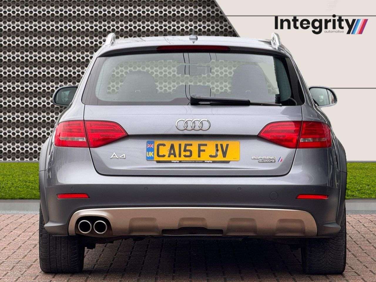 A 2015 AUDI A4 ALLROAD 2.0 TDI Estate 5dr Diesel S Tronic quattro Euro 5 (s/s) (177 ps) 10 Service A 2015 AUDI A4 ALLROAD 2.0 TDI Estate 5dr Diesel S Tronic quattro Euro 5 (s/s) (177 ps) 10 Service