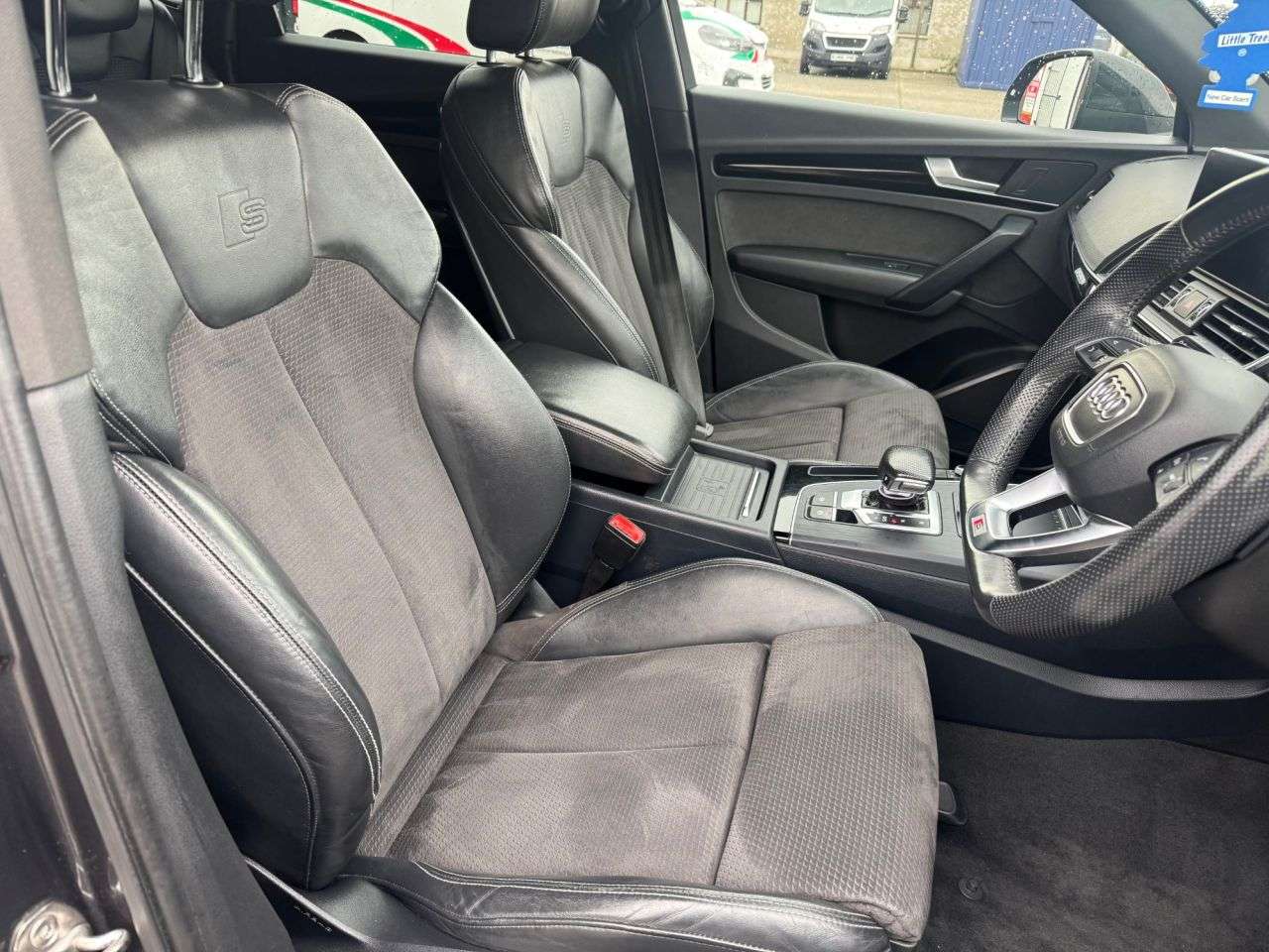 null AUDI Q5 null AUDI Q5