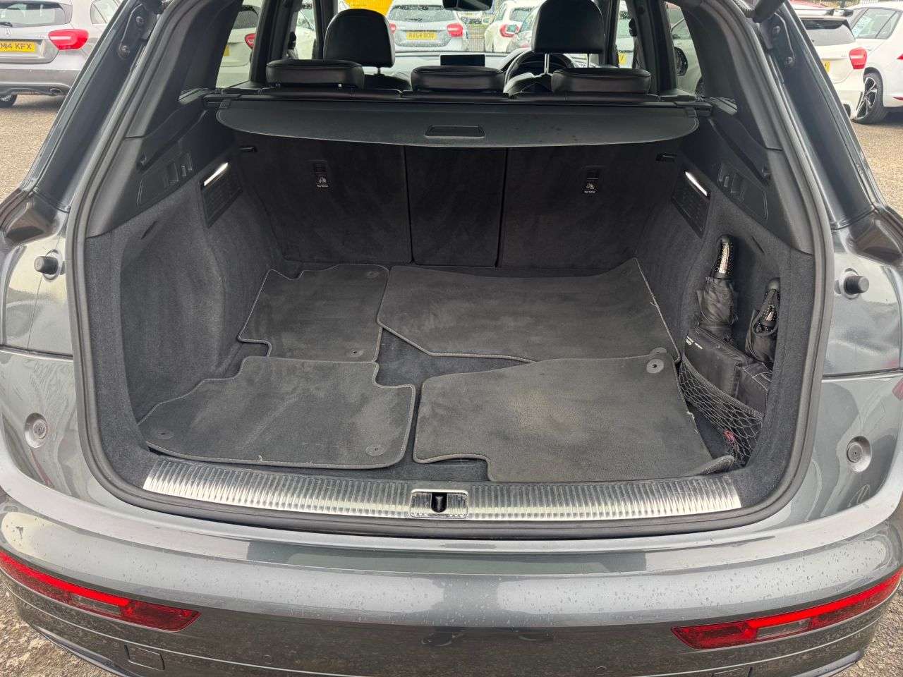 null AUDI Q5 null AUDI Q5